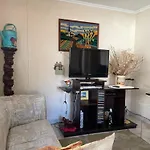 Helena\'S Guest House