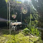 Helena\'S Guest House